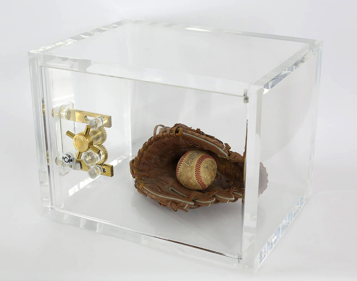 Safe #762 - Ball and baseball glove