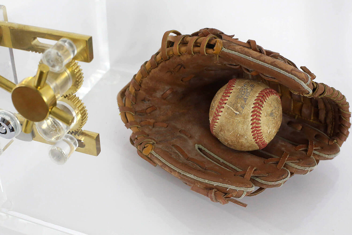 Safe #762 - Ball and baseball glove